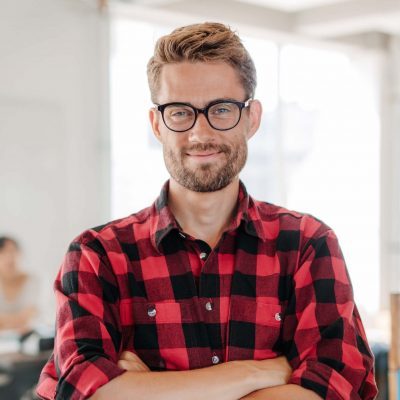 happy-young-startup-owner-standing-in-office-PAUPQE3-scaled-e1597449090589.jpg happy-young-startup-owner-standing-in-office-PAUPQE3-scaled-e1597449090589.jpg